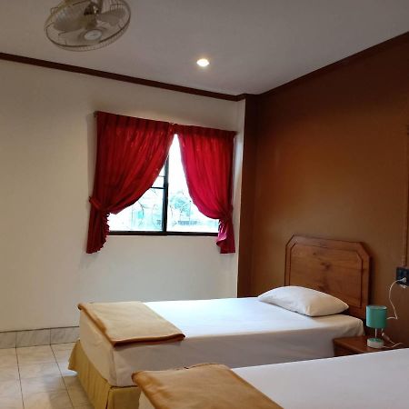 Kookkai House Hostel Patong ภายนอก รูปภาพ