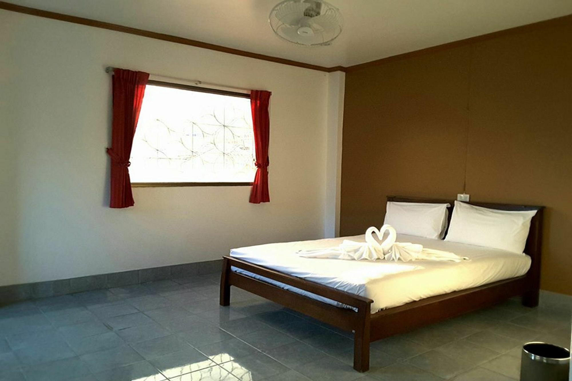 Kookkai House Hostel Patong ภายนอก รูปภาพ