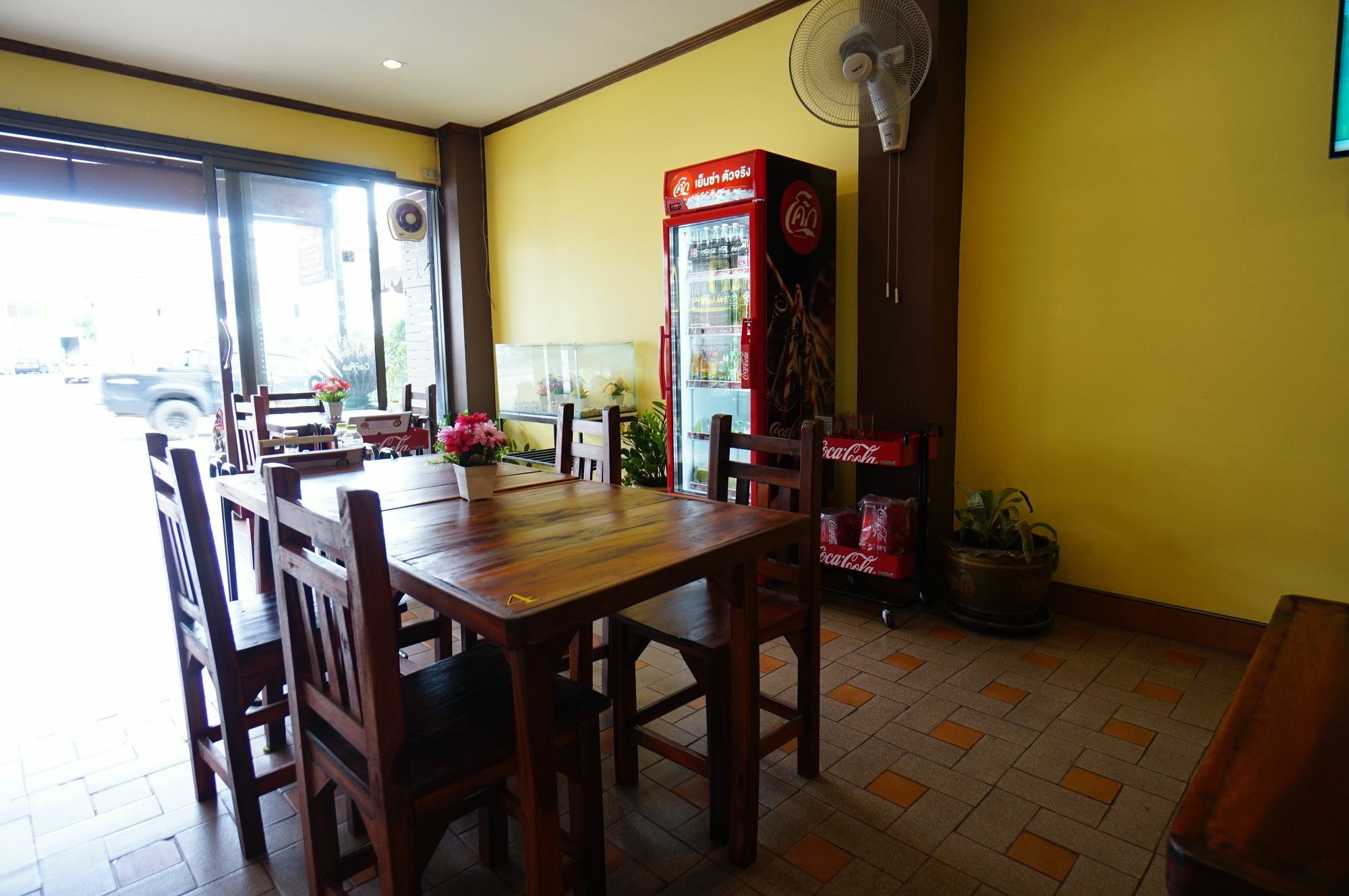 Kookkai House Hostel Patong ภายนอก รูปภาพ