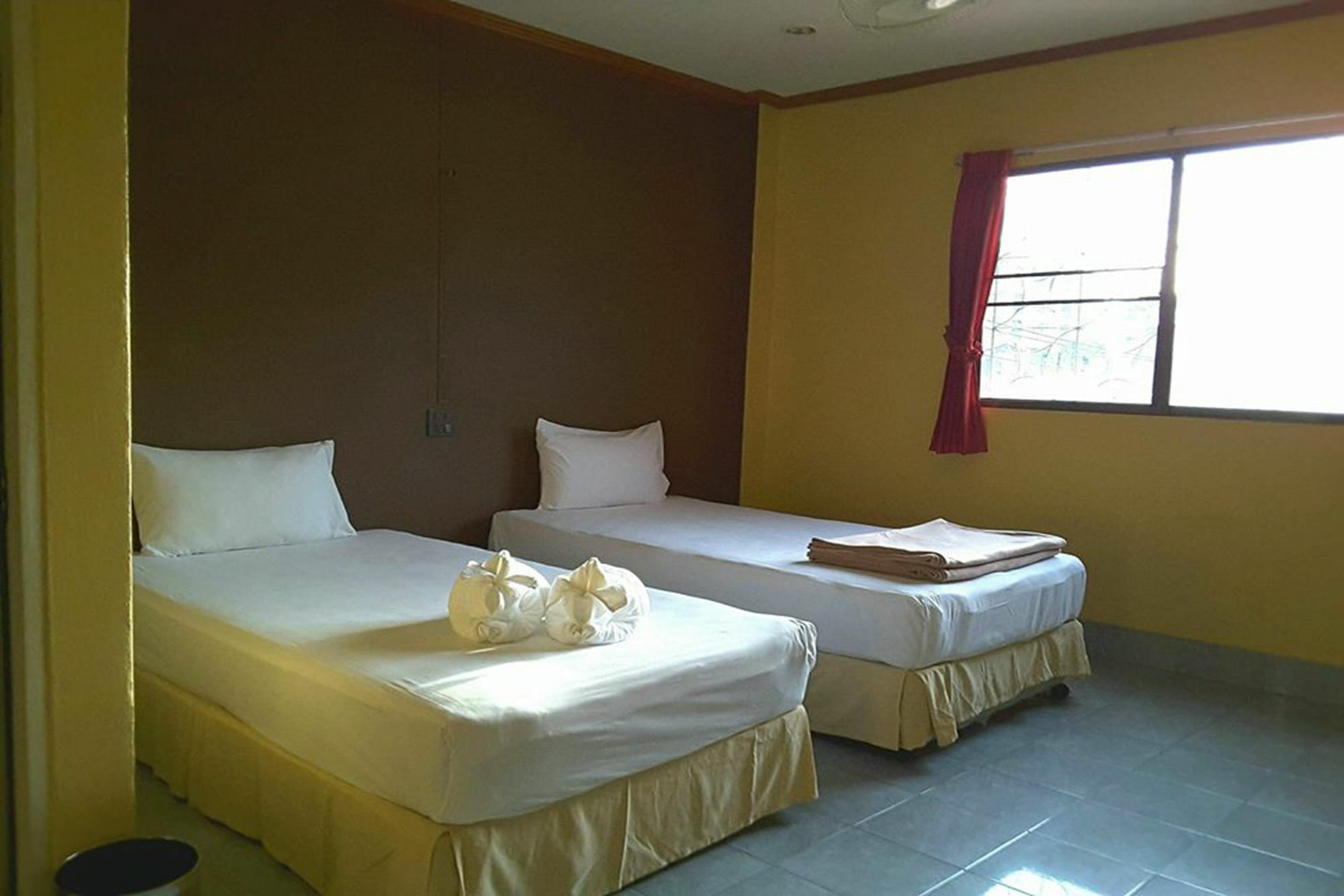 Kookkai House Hostel Patong ภายนอก รูปภาพ