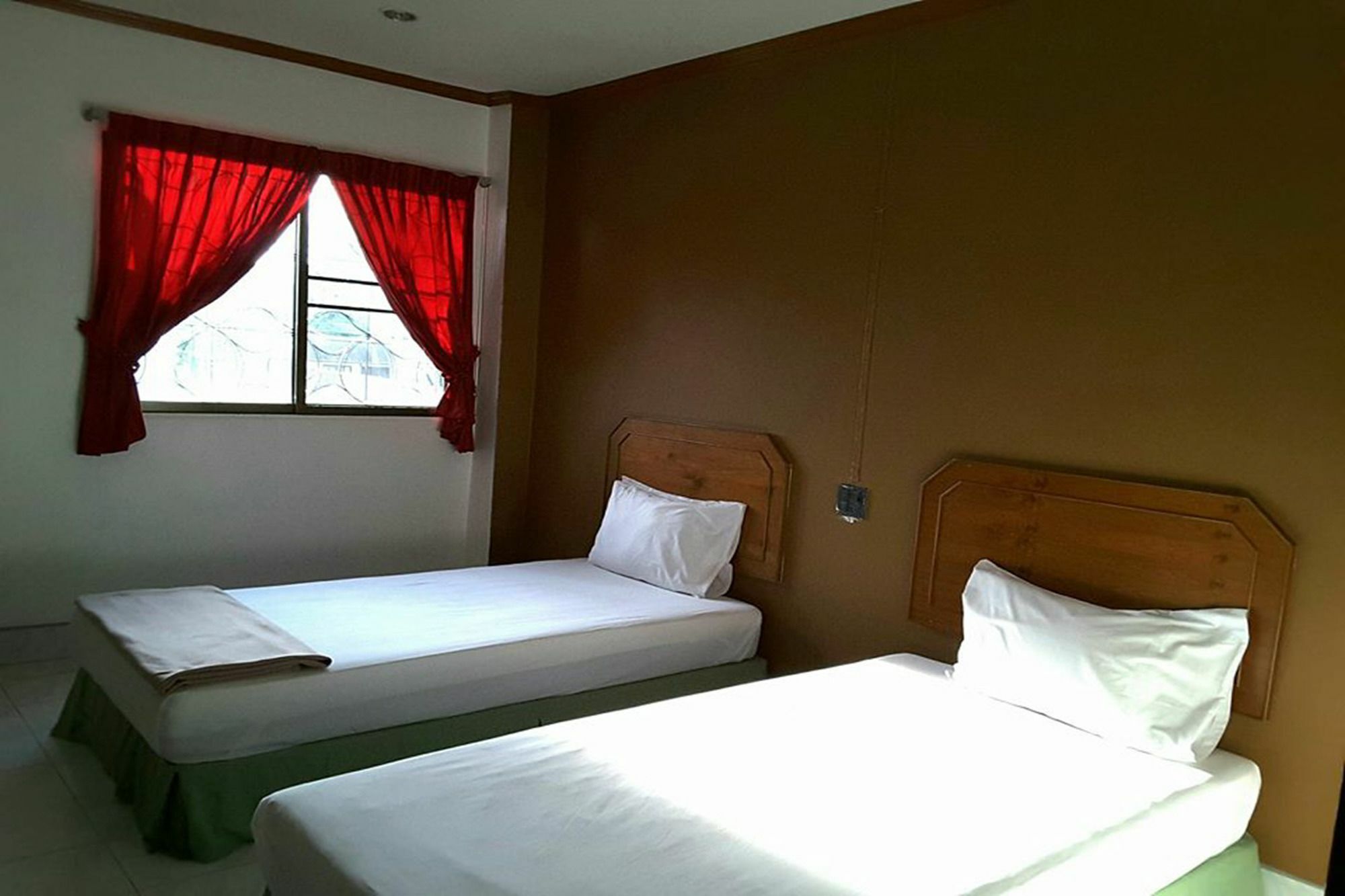 Kookkai House Hostel Patong ภายนอก รูปภาพ