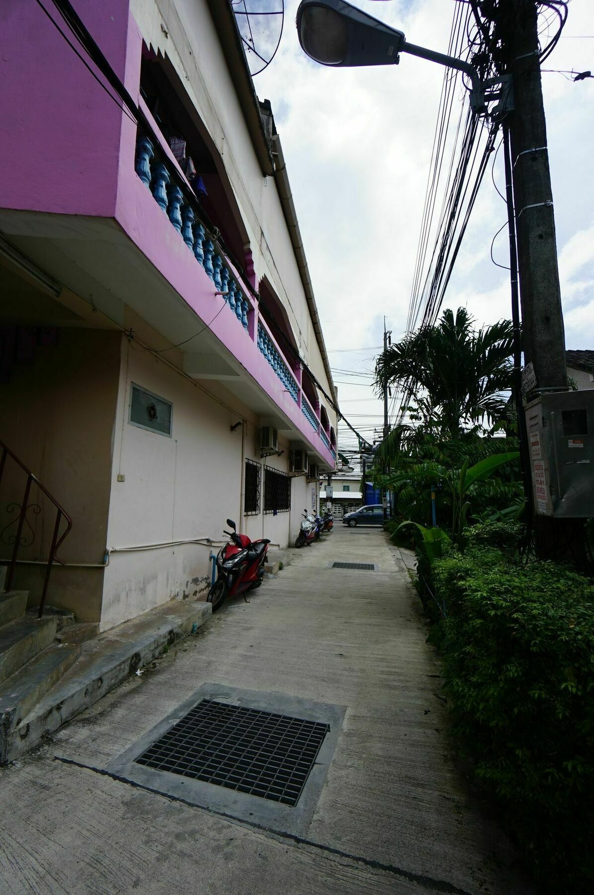 Kookkai House Hostel Patong ภายนอก รูปภาพ